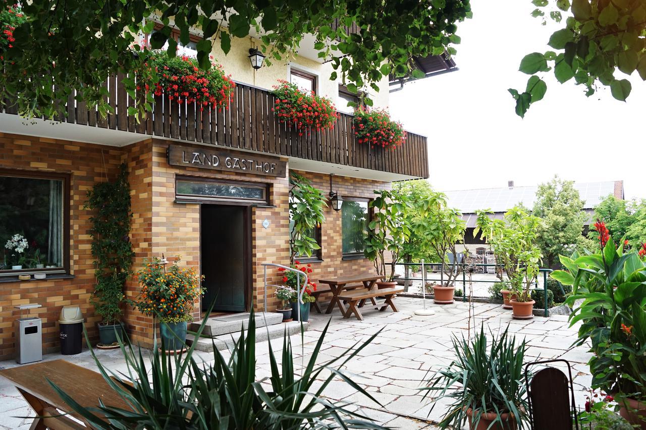 Hotel-Landgasthof Henghuber Roetz Экстерьер фото