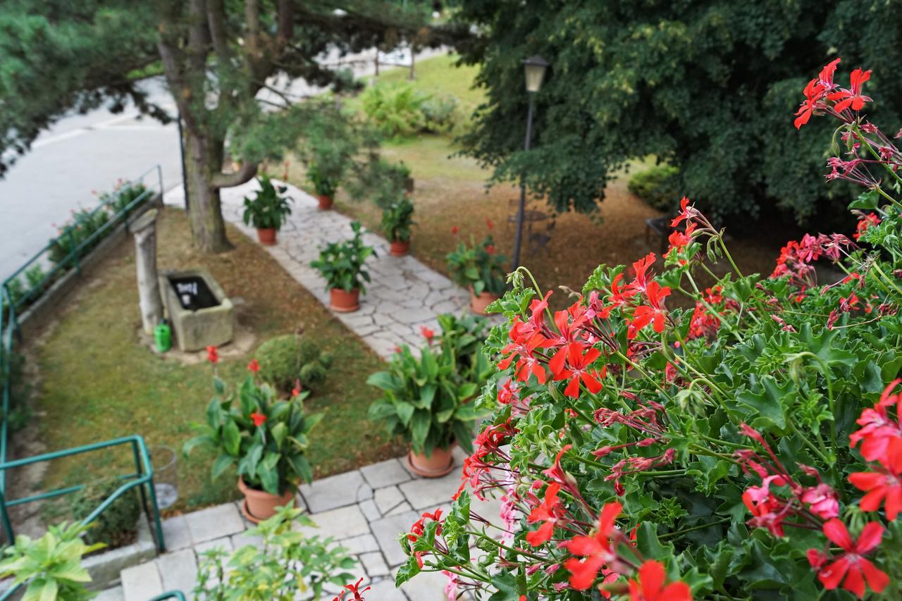 Hotel-Landgasthof Henghuber Roetz Экстерьер фото